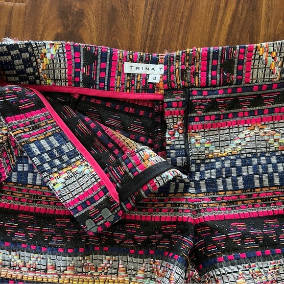 Trina Turk Multicolor Tweed Fringe Pockets Corbin Baja Shorts size 4 - Picture 3 of 7